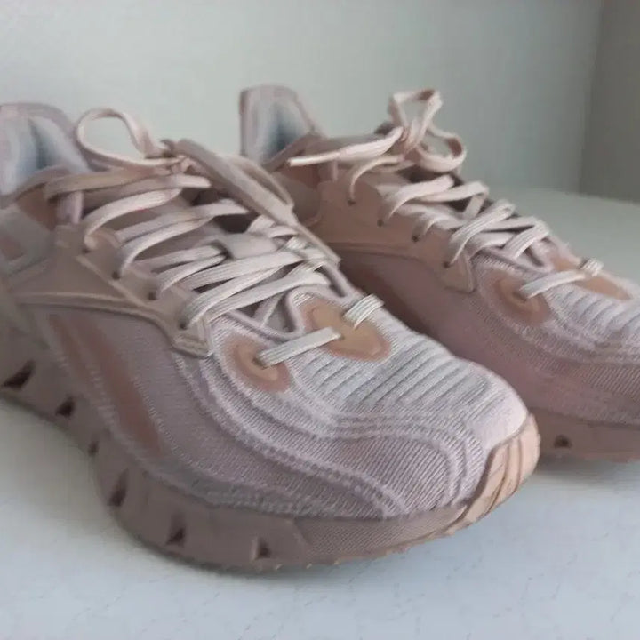 [BUNJANG] Reebok Sneakers (245) / 리복  운동화 245