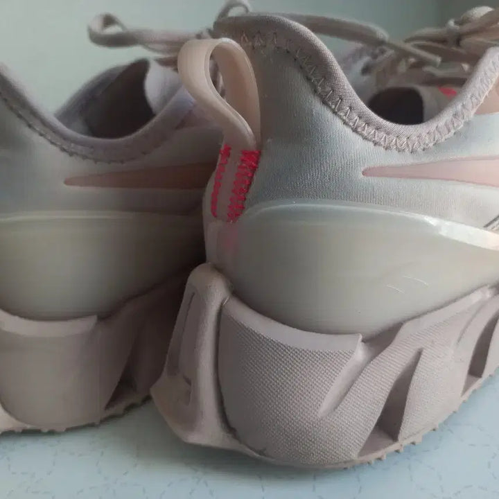 [BUNJANG] Reebok Sneakers (245) / 리복  운동화 245