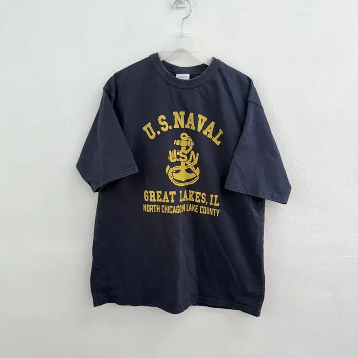 [BUNJANG] Outstanding USA Navy Sail Short Sleeve T-Shirt (S) / 아웃스탠딩 USA 해군 돛 미국 반팔 티셔츠 (S)