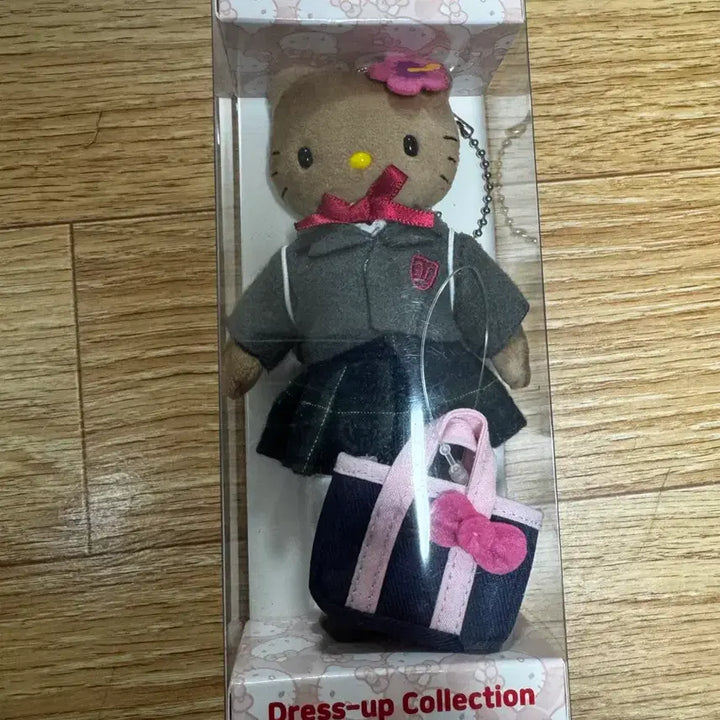 [BUNJANG] Hello Kitty Dress-Up Collection Uniform Style Doll / 드레스업 교복 태닝키티