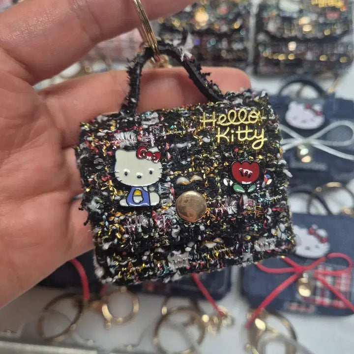 [BUNJANG] Hello Kitty Mini Bag Charm Airpods Case Key Holder / 미니가방 키링 에어팟 보관 키케이스 헬로키티 키링