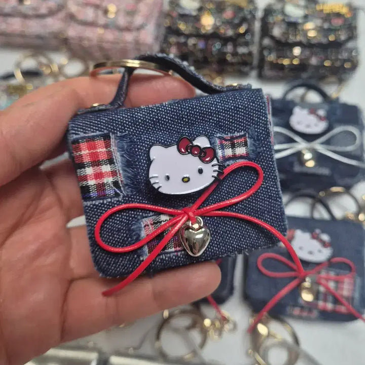 [BUNJANG] Hello Kitty Mini Bag Charm Airpods Case Key Holder / 미니가방 키링 에어팟 보관 키케이스 헬로키티 키링