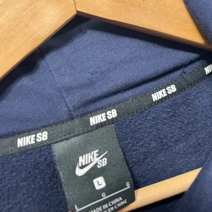 [BUNJANG] Nike SB Navy Hoodie Red Logo L / 나이키 SB 네이비 후드티 레드 로고 L
