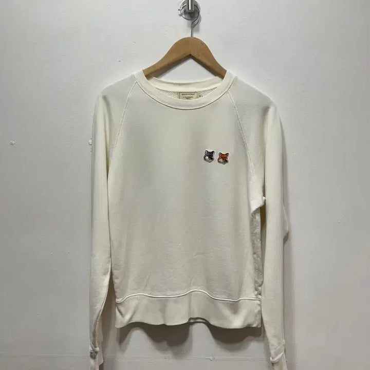 [BUNJANG] Maison Kitsuné Double Fox Sweatshirt Ivory / 메종키츠네 더블 폭스 아이보리 맨투맨 M
