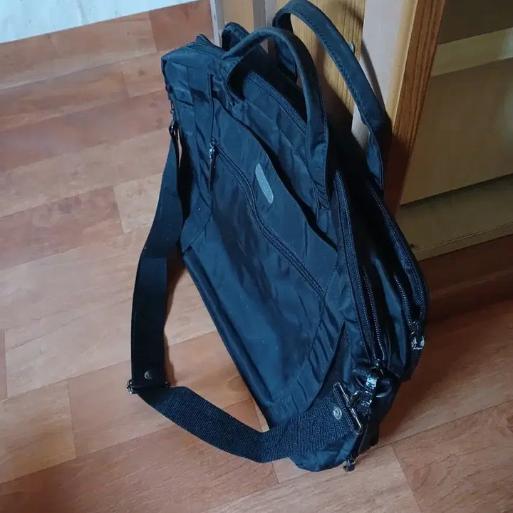 [BUNJANG] Black Briefcase Crossbody Bag / 블랙 서류 가방 크로스백