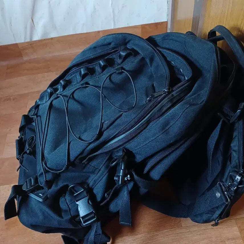 [BUNJANG] Black Briefcase Crossbody Bag / 블랙 서류 가방 크로스백