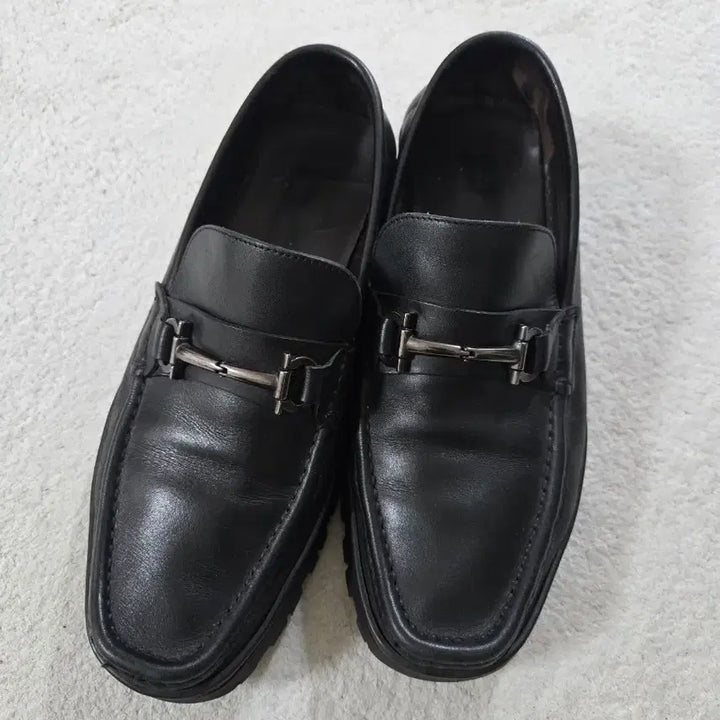 [BUNJANG] Salvatore Ferragamo Leather Loafers / 정품 페레가모 로퍼