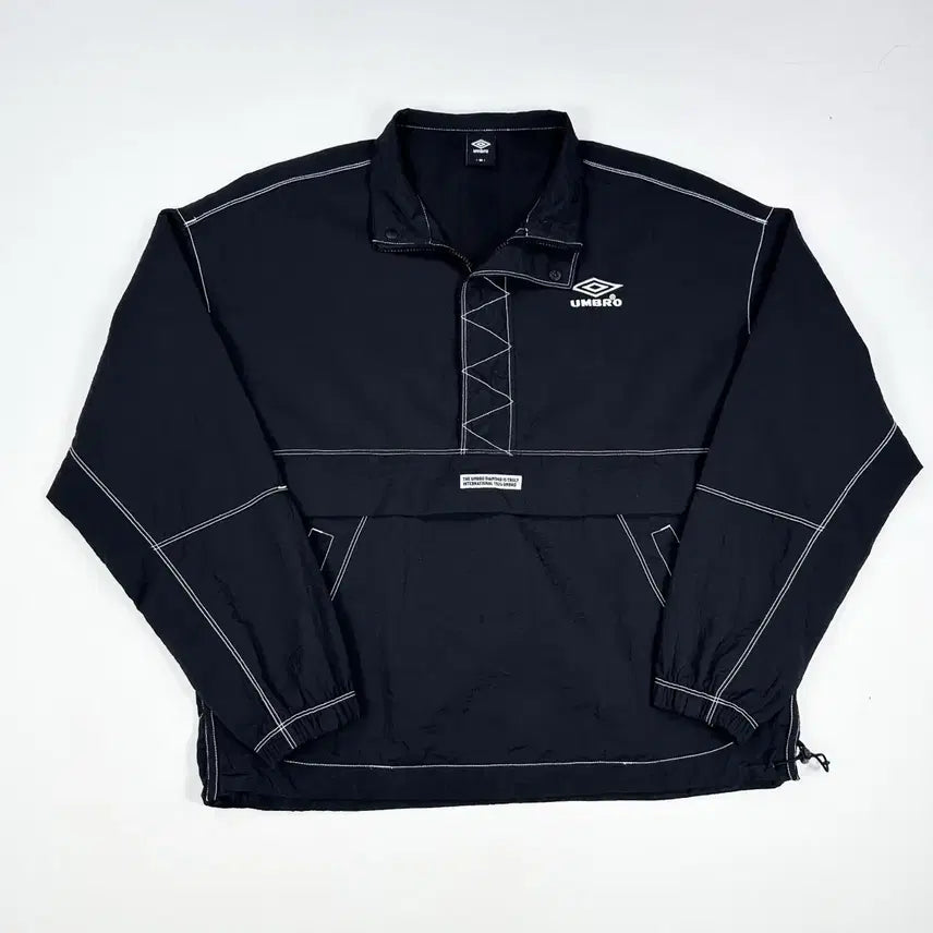 [SOLD OUT] 엄브로 블랙 백로고 반집업 바람막이 웜업 (L)