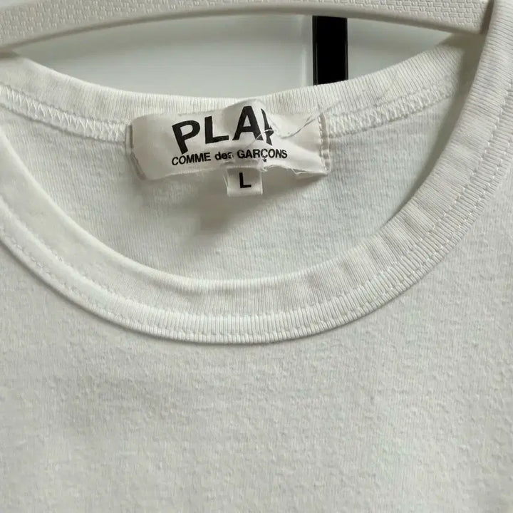 [BUNJANG] Comme des Garçons PLAY Gold Emblem Short Sleeve T-Shirt (L) / made japan 꼼데가르송 플레이 골드 와펜 반팔 L