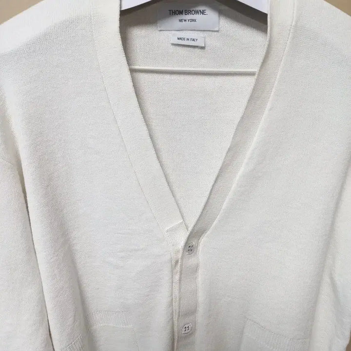 [BUNJANG] Thom Browne Milano Stitch 4-Bar Cardigan White Size 4 / 톰브라운 밀라노 스티치 4-바 가디건 화이트 4사이즈