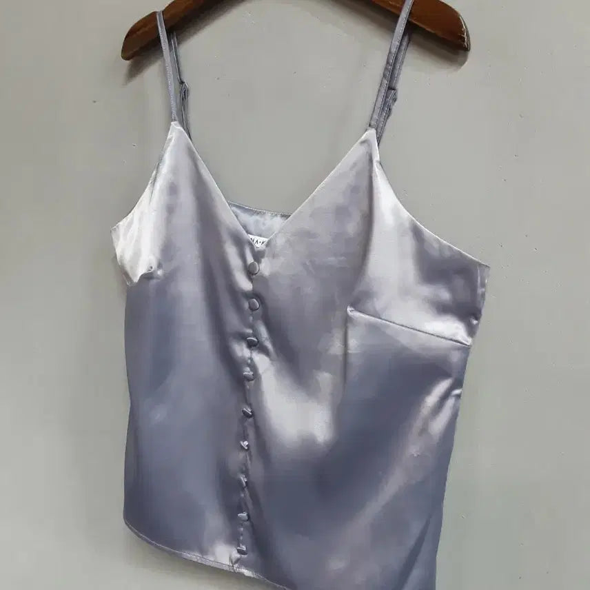 [BUNJANG] NA-KD Silky Button Cami Top - Medium / NA-KD 실키 버튼 카미탑 M