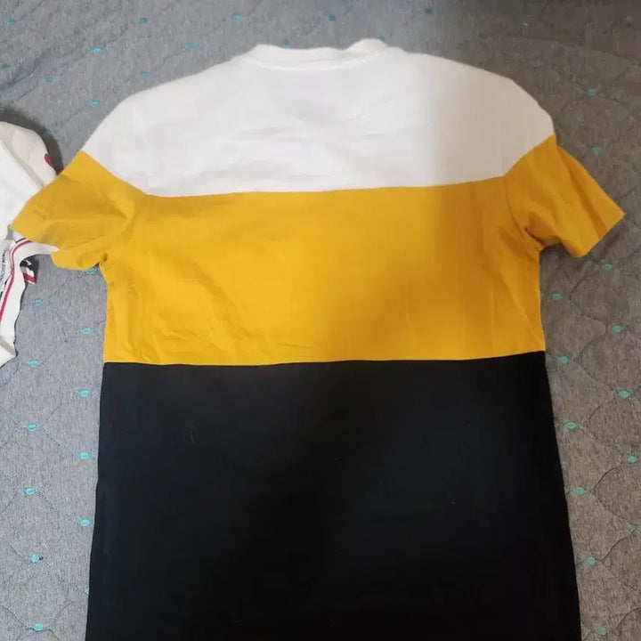 [BUNJANG] Fendi Colorblock Round Neck Short Sleeve T-Shirt M / 펜티 배색 라운드 반팔티 m