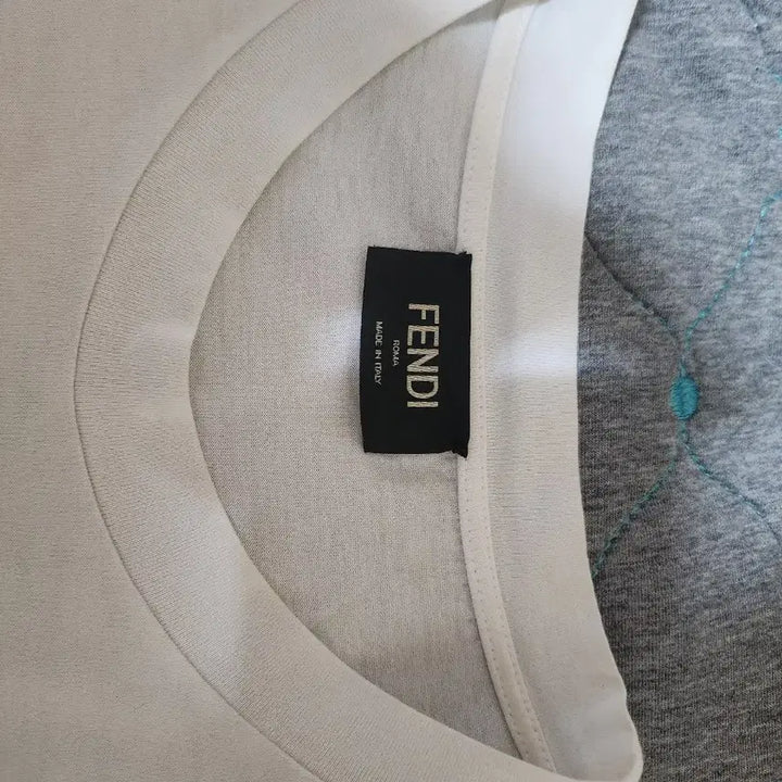 [BUNJANG] Fendi Colorblock Round Neck Short Sleeve T-Shirt M / 펜티 배색 라운드 반팔티 m