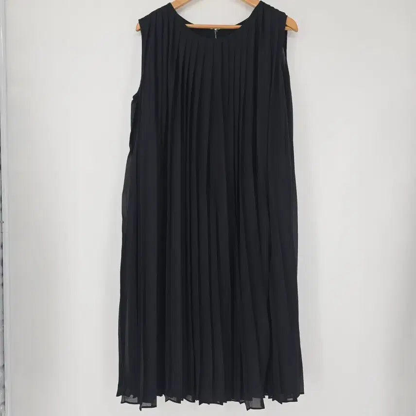 [BUNJANG] Kaye Su Black Pleated Sleeveless Maxi Dress / Kaye Su 블랙 플리츠 롱 원피스 민소매 77