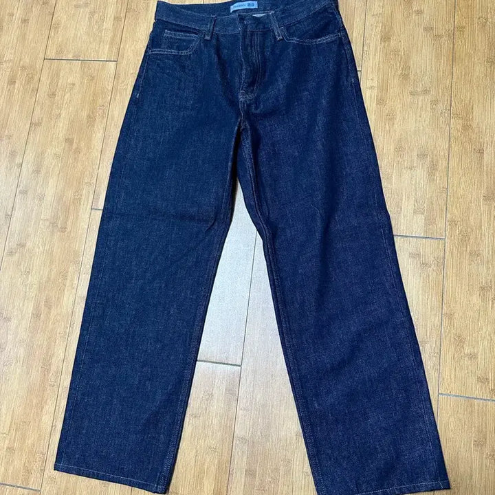 [BUNJANG] Uniqlo JW Anderson Straight Jeans 30 / 유니클로 JW앤더슨 스트레이트 진 30