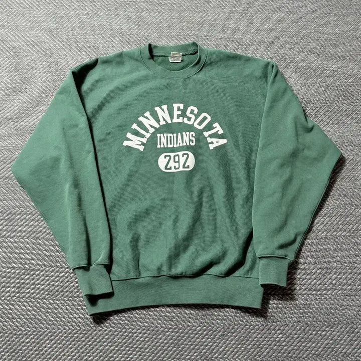 [BUNJANG] Outstanding VSC Minnesota Sweatshirt / 아웃스탠딩 VSC미네소타 맨투맨 (M)