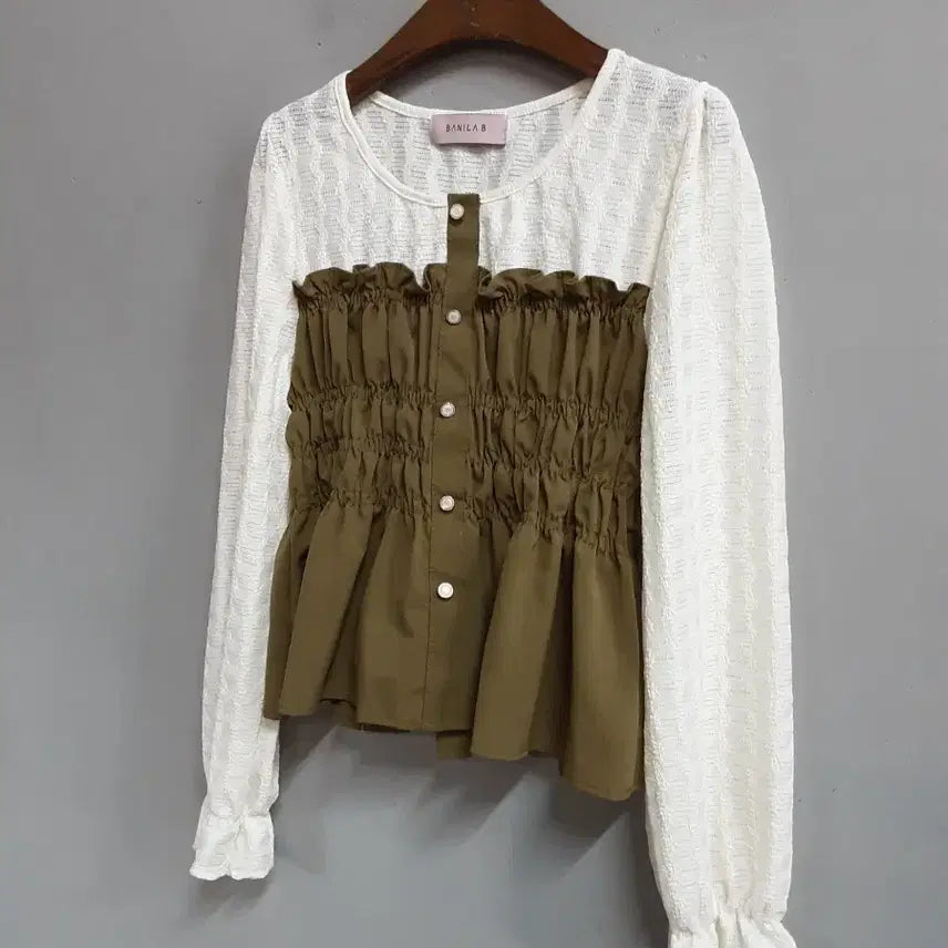 [BUNJANG] Vanilla B Color Block Shirring Blouse Free Size / 바닐라비 배색 셔링 블라우스 free