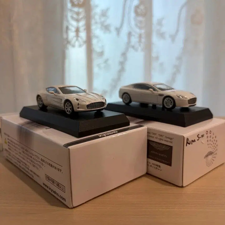 [BUNJANG] Kyosho 1/64 Aston Martin One-77 &amp; Rapide S / 교쇼 애스턴 마틴 One77&amp;Rapide S
