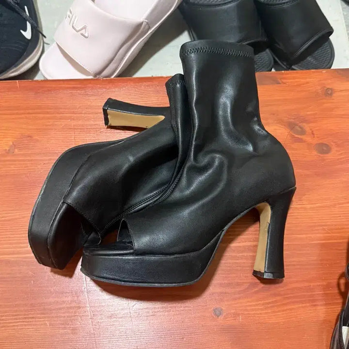 [BUNJANG] Hourglass Gabor To-Open Ankle Boots Heel Size 240 / 아워글라스 가보시 토오픈 앵클부츠힐 240