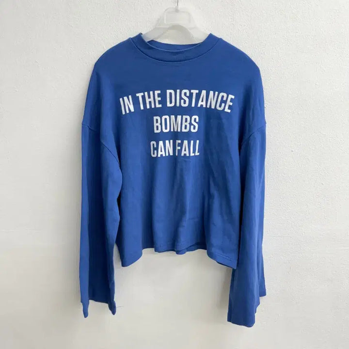 [BUNJANG] Insilence Cropped Sweatshirt (L) / 인사일런스 크롭 맨투맨 (L)