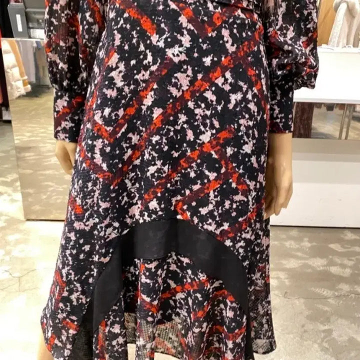 [BUNJANG] Egoist Asymmetrical Sheer Detail Dress / 에고이스트 원피스