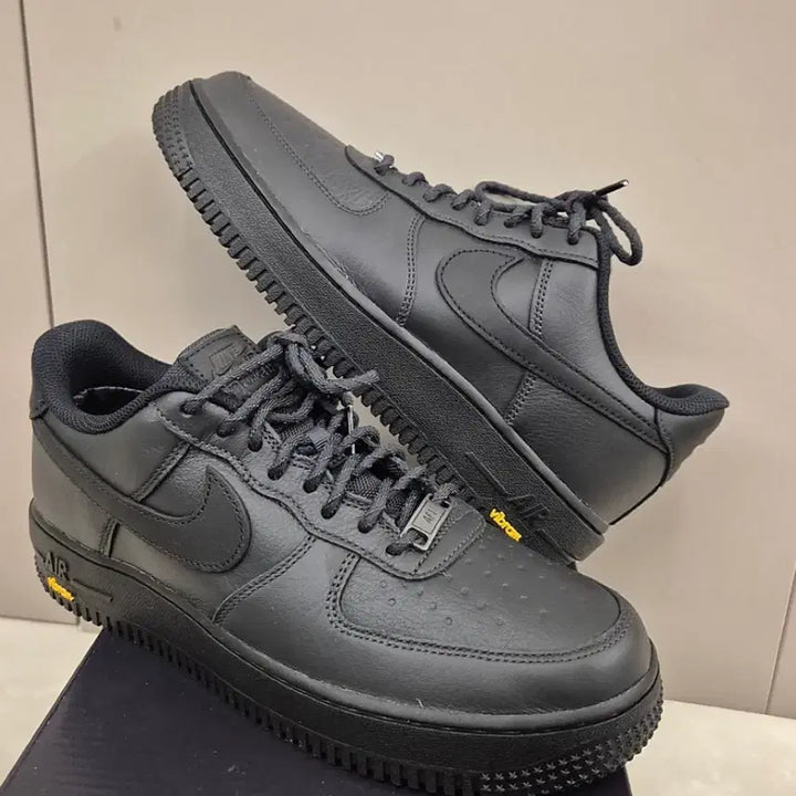 [BUNJANG] Nike Air Force 1 Low GORE-TEX Vibram Off Noir and Black / 295) 나이키 에어포스 1 로우 고어텍스 비브람 오프 누아르 앤 블랙