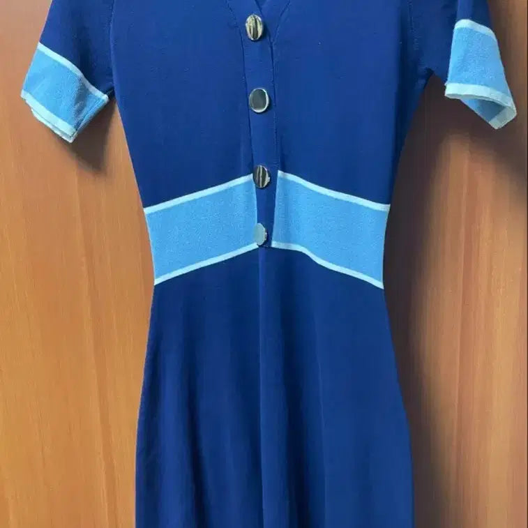 [BUNJANG] INVEST Blue Gold Button Knit Dress / 인베스트 블루 금장버튼 니트 원피스
