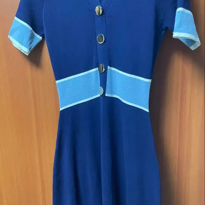 [BUNJANG] INVEST Blue Gold Button Knit Dress / 인베스트 블루 금장버튼 니트 원피스