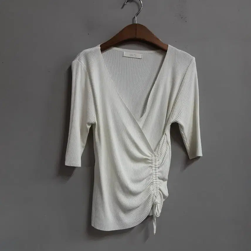 [BUNJANG] ab.fz White Shirring Wrap Ribbed Knit Top / ab.f.z 화이트 셔링 랩 골지 니트 55