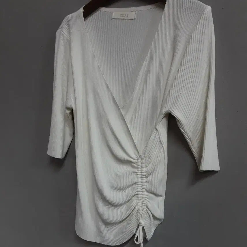 [BUNJANG] ab.fz White Shirring Wrap Ribbed Knit Top / ab.f.z 화이트 셔링 랩 골지 니트 55