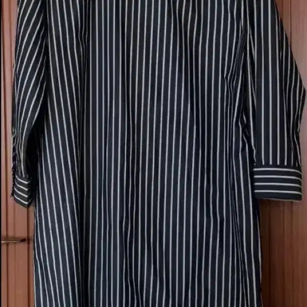 [BUNJANG] GU Striped Long Shirt Dress / GU 스트라이프 롱 셔츠 원피스
