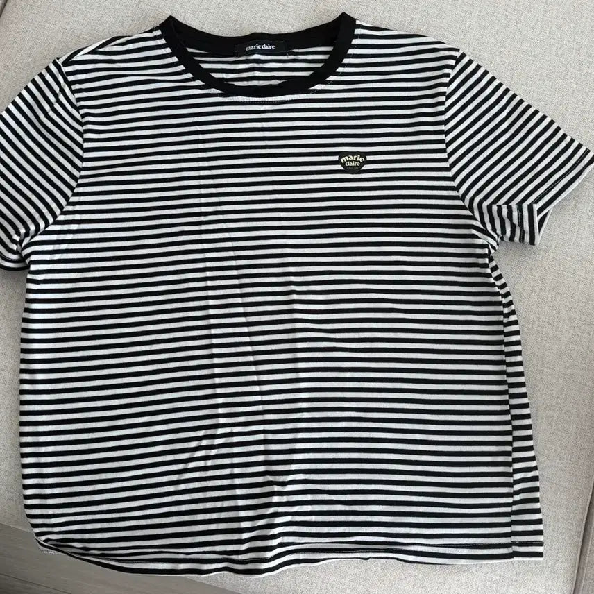 [BUNJANG] Marie Claire Striped Short Sleeve T-shirt / [새상품]마리끌레르 스트라이프 반팔 티셔츠