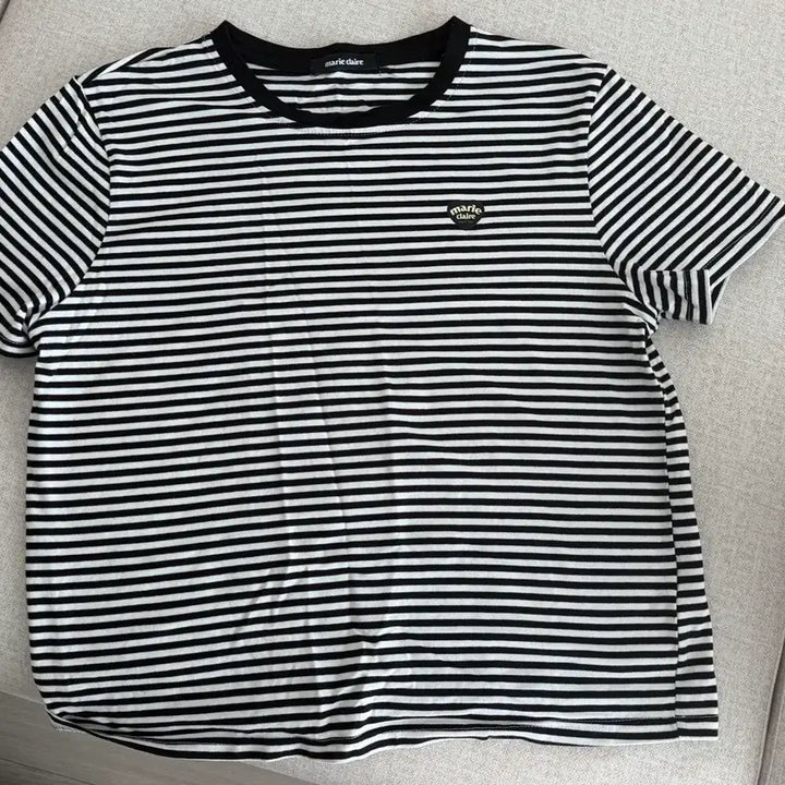 [BUNJANG] Marie Claire Striped Short Sleeve T-shirt / [새상품]마리끌레르 스트라이프 반팔 티셔츠