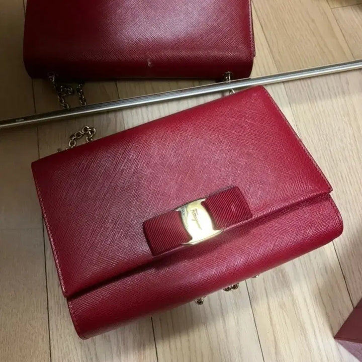[BUNJANG] Salvatore Ferragamo Red Mini Chain Bag / 페라가모 레드 미니 체인백