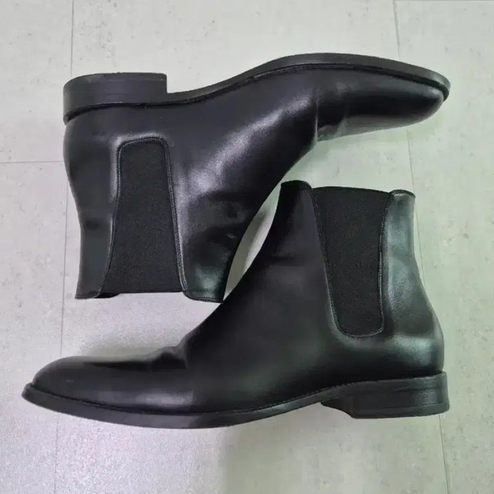 [BUNJANG] Saint Laurent Chelsea Boots Size 42 / 생로랑 첼시부츠 42