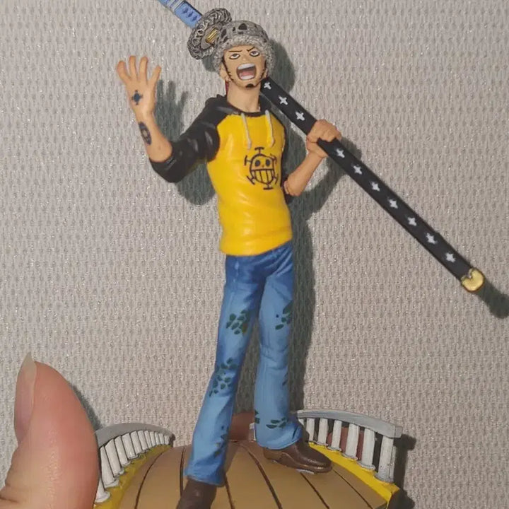 [BUNJANG] One Piece Trafalgar Law Mini Figure / 원피스 트라팔가 로우 미니 피규어