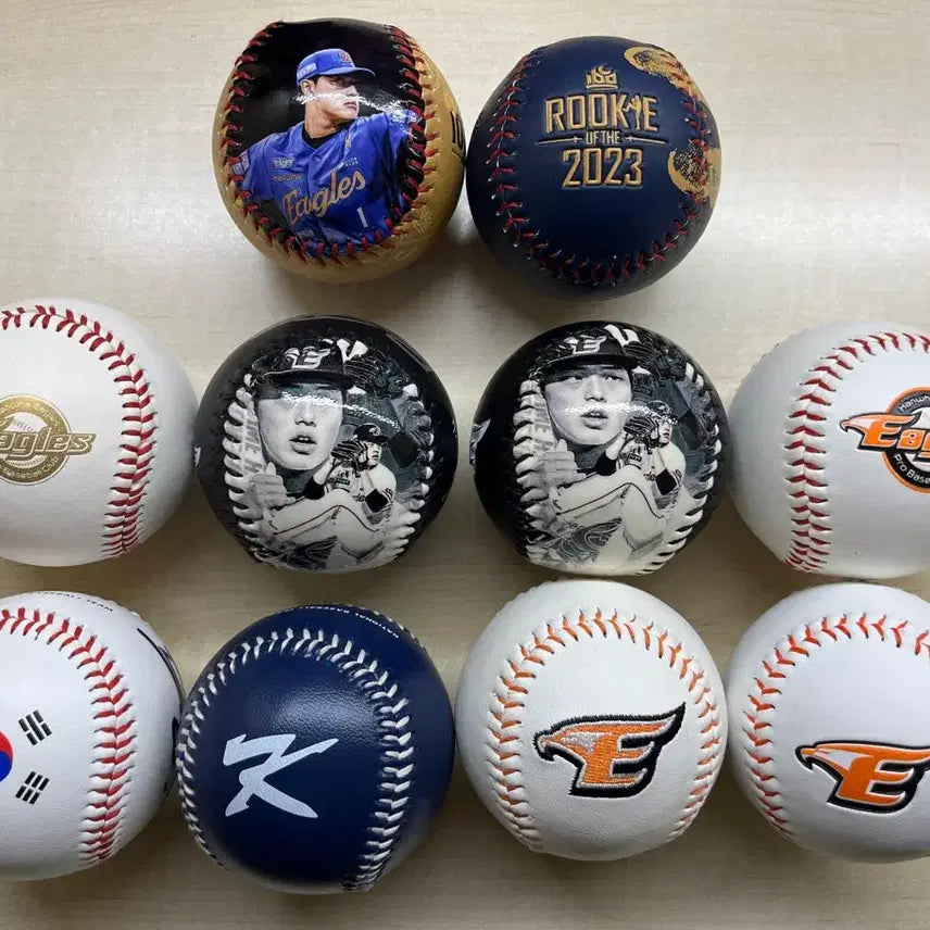 [BUNJANG] Moon Dong-ju Autographed Baseball Collection / 한화이글스 문동주 기념구 싸인볼 일괄