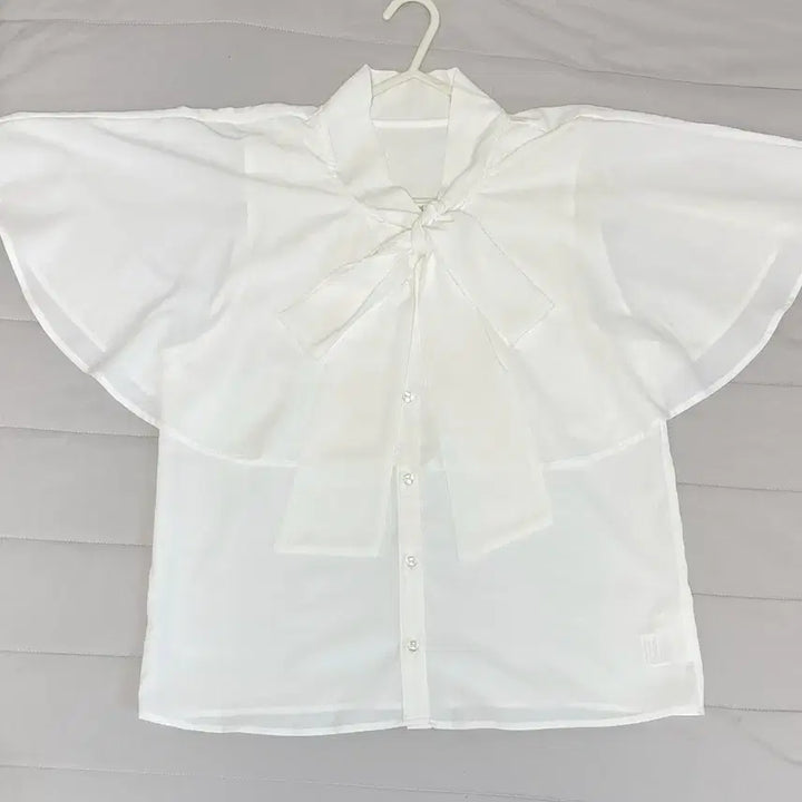 [BUNJANG] Dear My Love Rose Cape Frill Bowtie Ribbon Blouse / 가격인하 X) 디어마이러브 로즈 케이프 프릴 보우타이 리본 블라우스