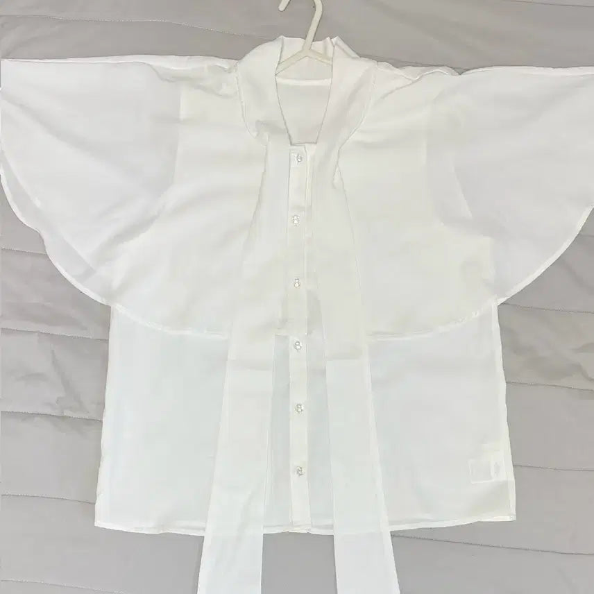 [BUNJANG] Dear My Love Rose Cape Frill Bowtie Ribbon Blouse / 가격인하 X) 디어마이러브 로즈 케이프 프릴 보우타이 리본 블라우스