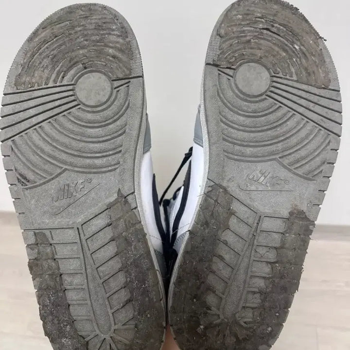 [BUNJANG] Nike Air Jordan 1 Mid Smoke Grey / 280 나이키 에어 조던 1 미드 스모크그레이