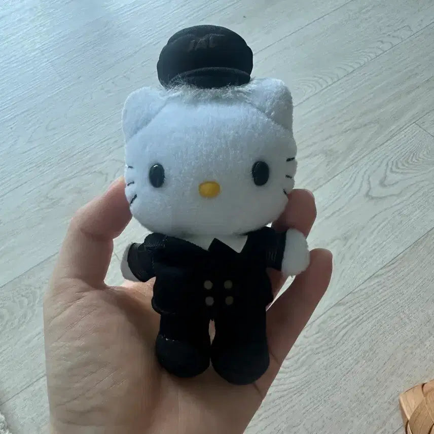 [BUNJANG] Daniel Kitty Groom Doll Keychain / 다이엘 키티 인형 키링