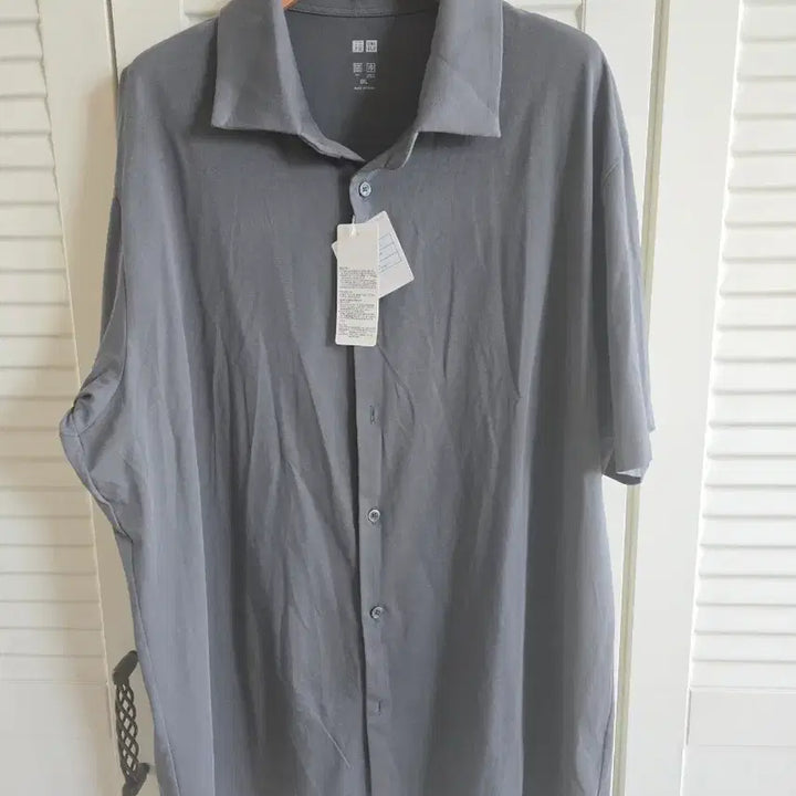 [BUNJANG] Uniqlo Short-Sleeve Shirt Gray XXL New / 유니클로 반팔 셔츠 그레이 XXL 새상품