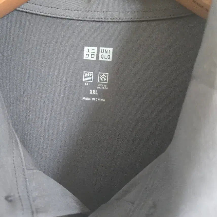 [BUNJANG] Uniqlo Short-Sleeve Shirt Gray XXL New / 유니클로 반팔 셔츠 그레이 XXL 새상품