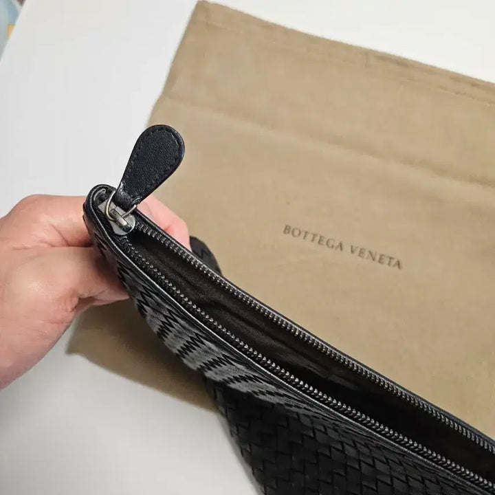 [BUNJANG] Bottega Veneta Black Clutch Bag / 보테가 베네타 블랙  클러치백