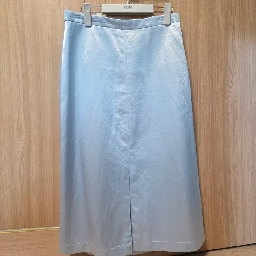 [BUNJANG] ORR Satin Wrinkle Skirt &amp; Blouse Set / (무배)ORR  새틴 링클 스커트 &amp; 블라우스 셋업