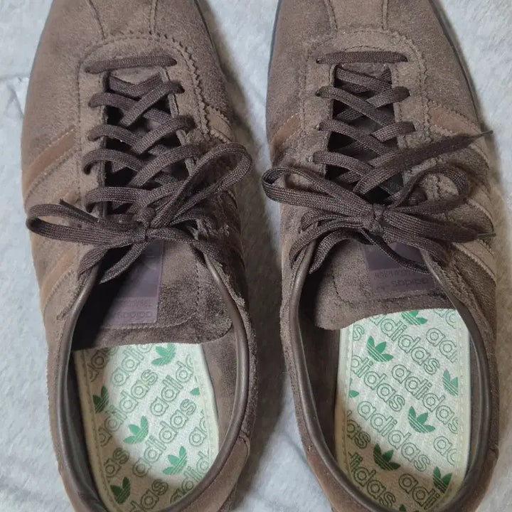 [BUNJANG] Adidas Tobacco Dark Brown Sneakers / 아디다스 토바코 다크 브라운 275