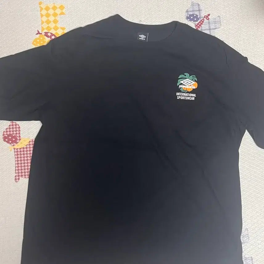 [BUNJANG] Umbro Black Short-Sleeve T-Shirt / 엄브로 블랙 반팔 티셔츠