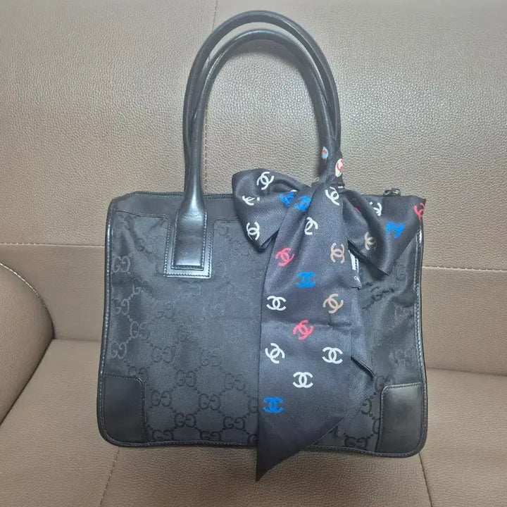 [BUNJANG] Gucci Black GG Logo Tote Bag / 구찌 블랙 GG 로고 토트백 (정품)스카프아님