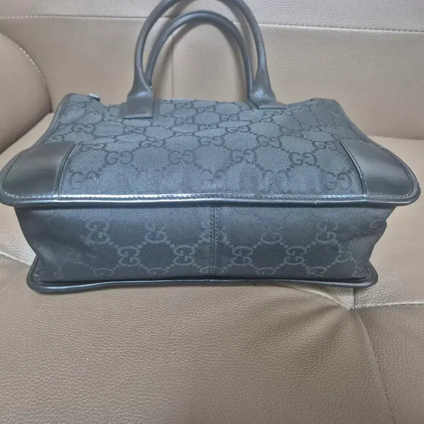 [BUNJANG] Gucci Black GG Logo Tote Bag / 구찌 블랙 GG 로고 토트백 (정품)스카프아님