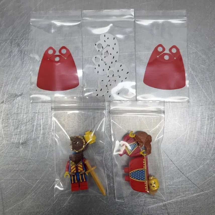 [BUNJANG] LEGO Castle Series King and Queen Minifigure Set / 레고 캐슬 시즌 미니피규어 왕, 왕비 팝니다